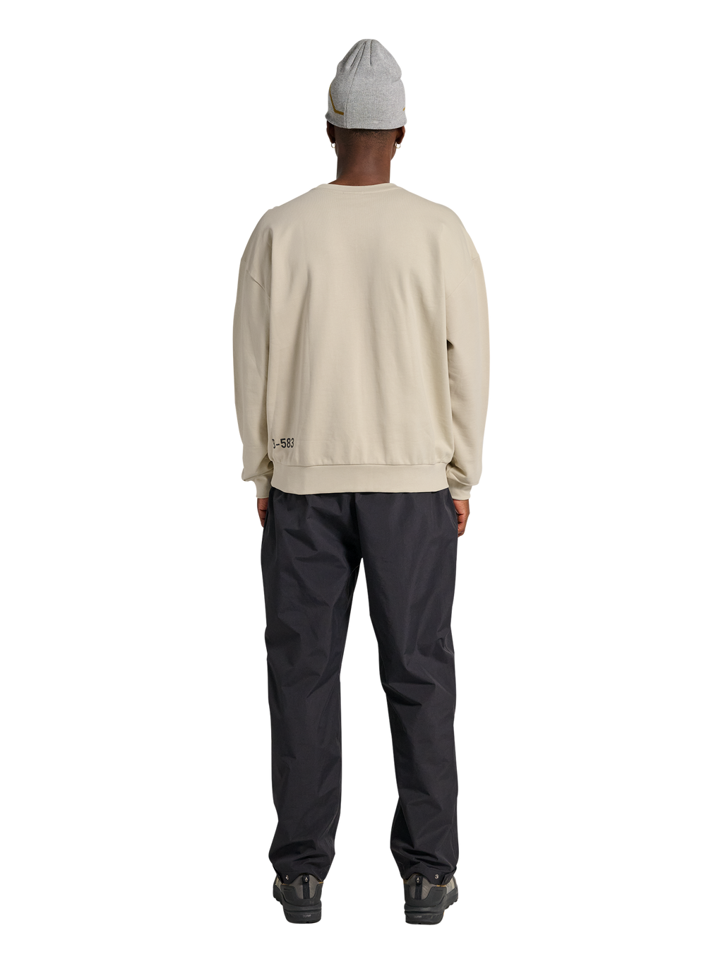 HALO GRAPHIC BOXY CREW