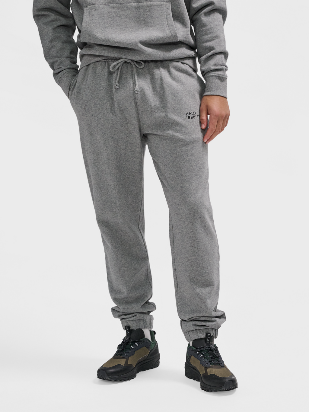 HALO ESSENTIAL SWEATPANTS