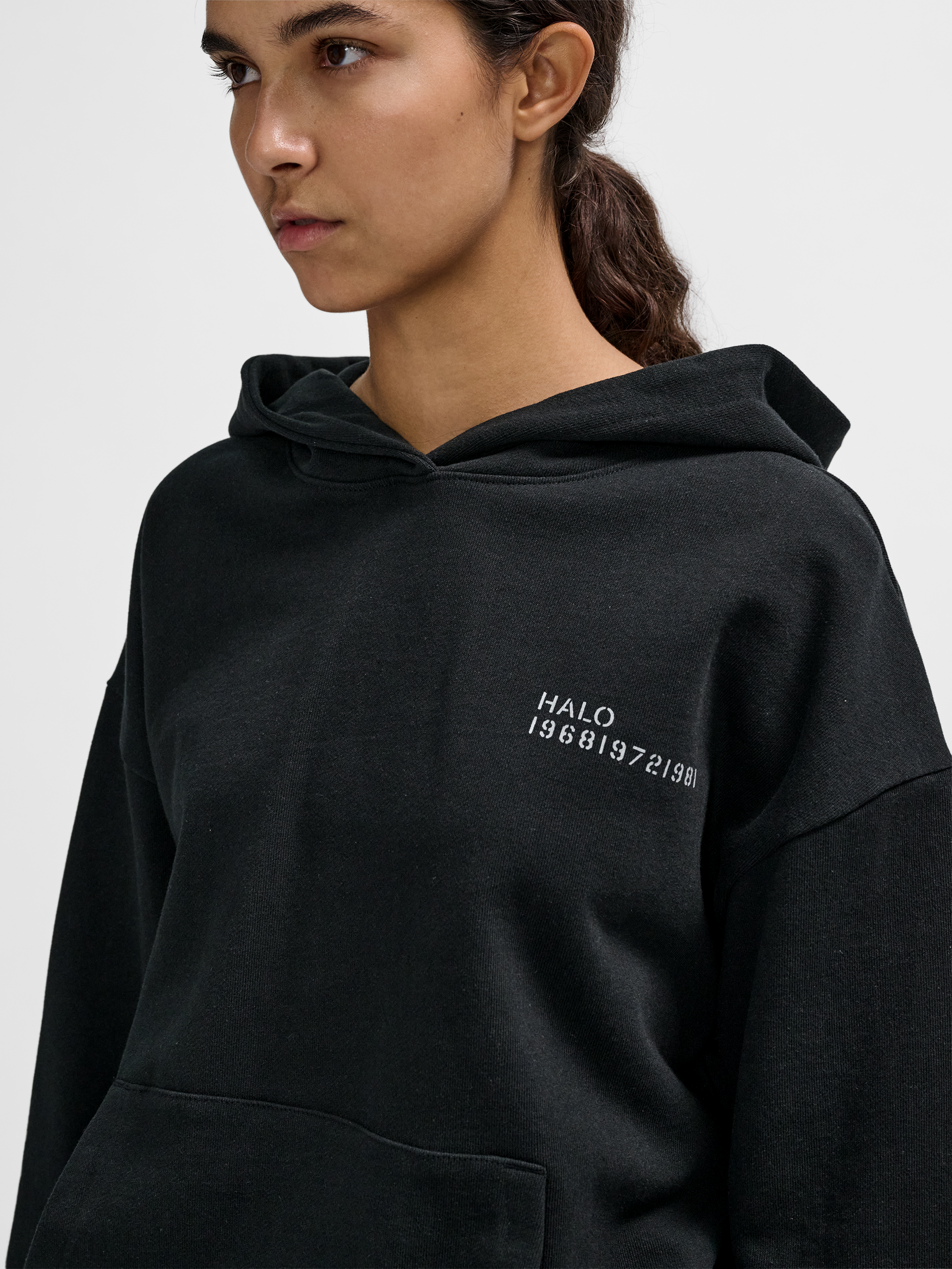 HALO ESSENTIAL HOODIE