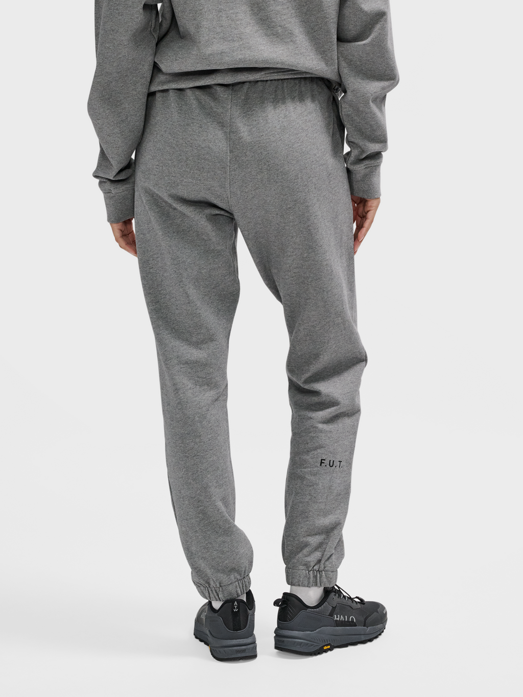HALO ESSENTIAL SWEATPANTS