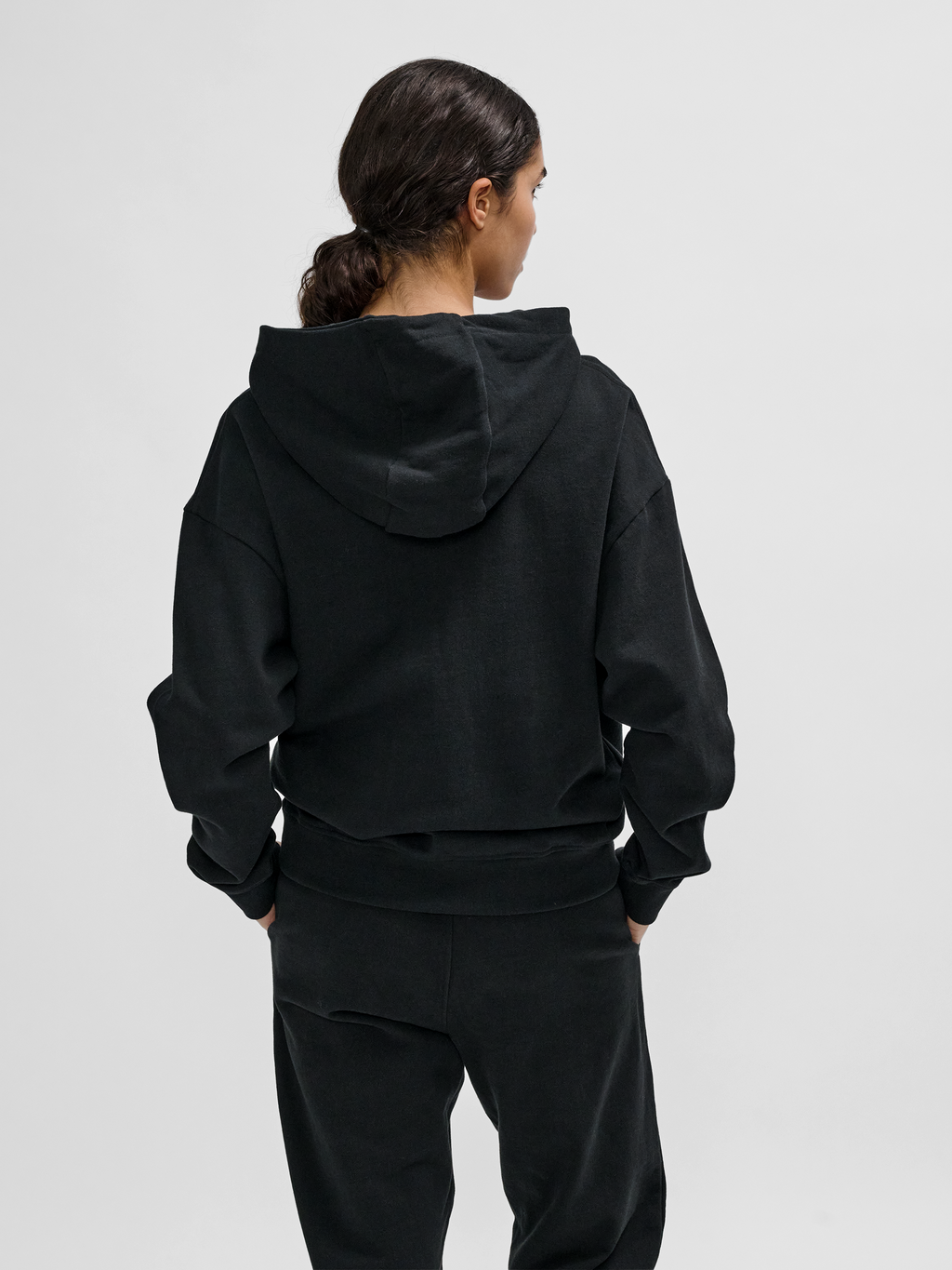 HALO ESSENTIAL HOODIE