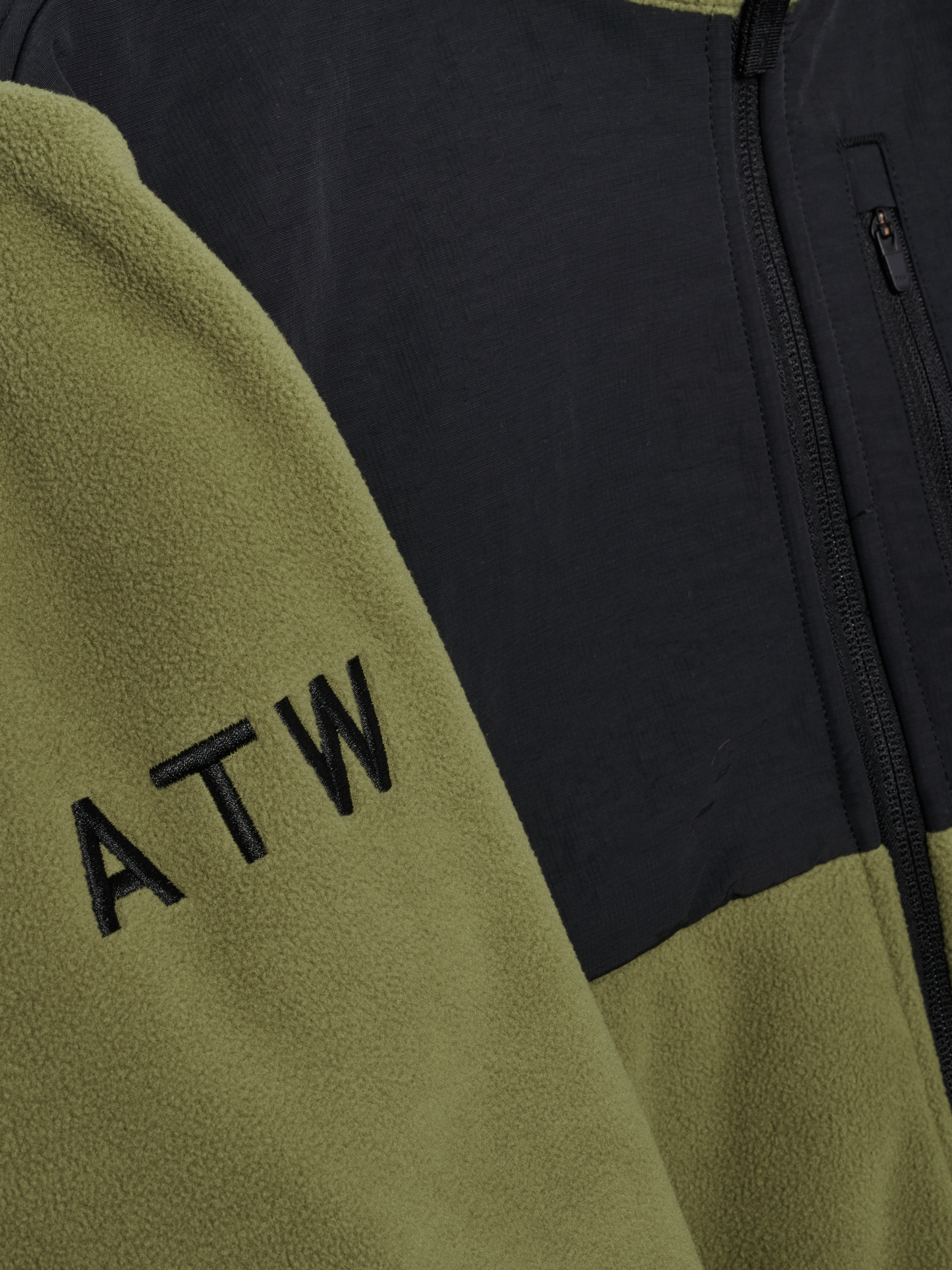 HALO BLOCKED ZIP FLEECE