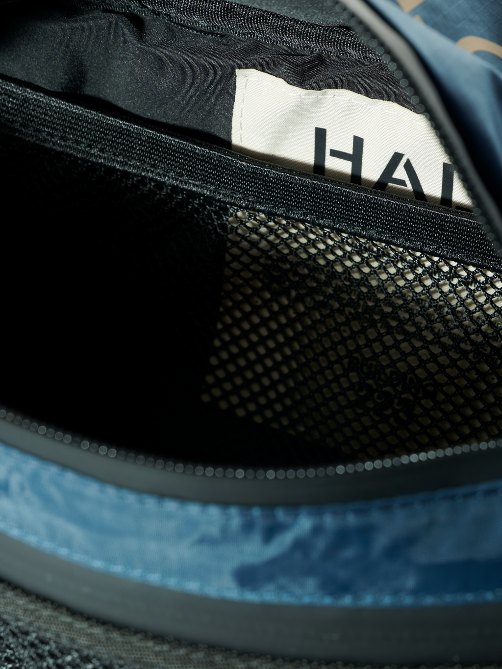 HALO CROSSBODY BAG