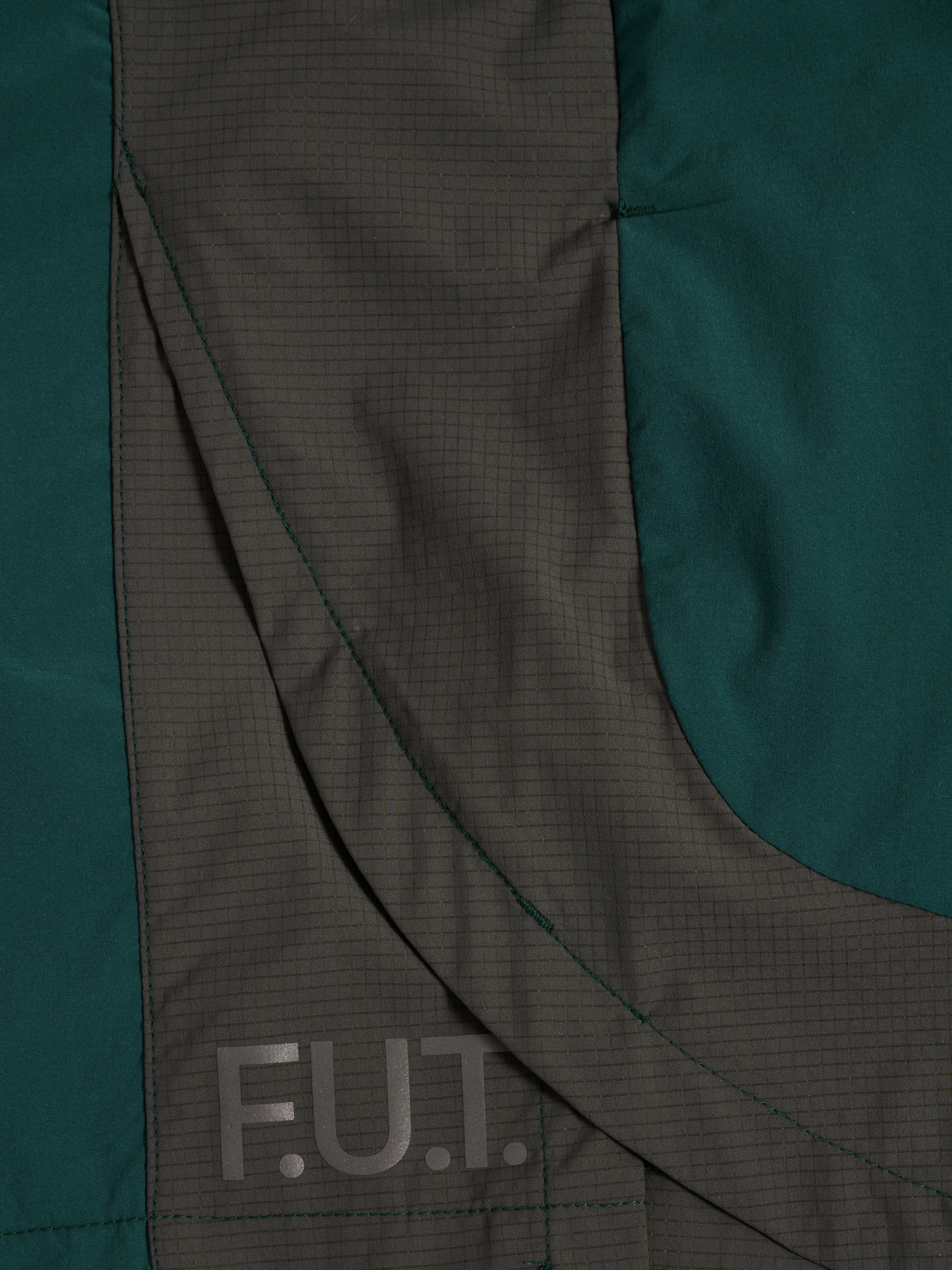 HALO DIVISION SHORTS