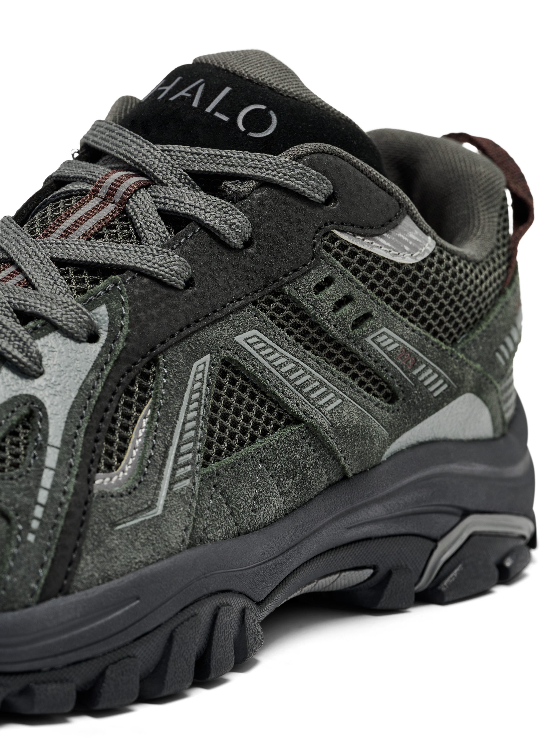 HALO DEPT. 223 SNEAKER