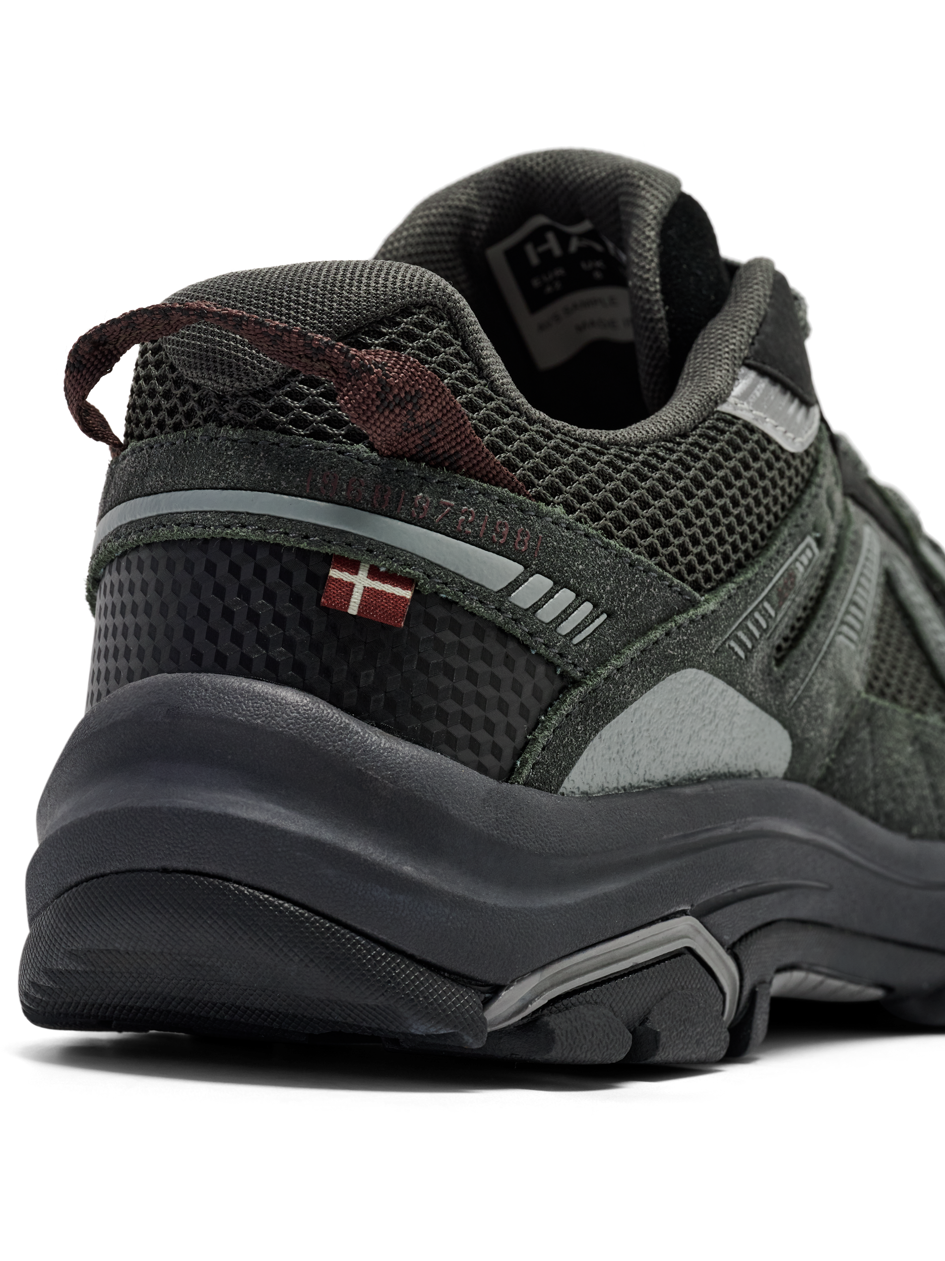 HALO DEPT. 223 SNEAKER